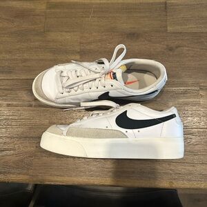 Nike Blazer Low Platform